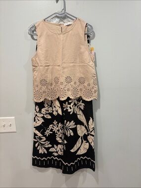 Tank Top with Black Floral Wide-Leg Pants Set ptp 19 waist 14-18 inseam 27